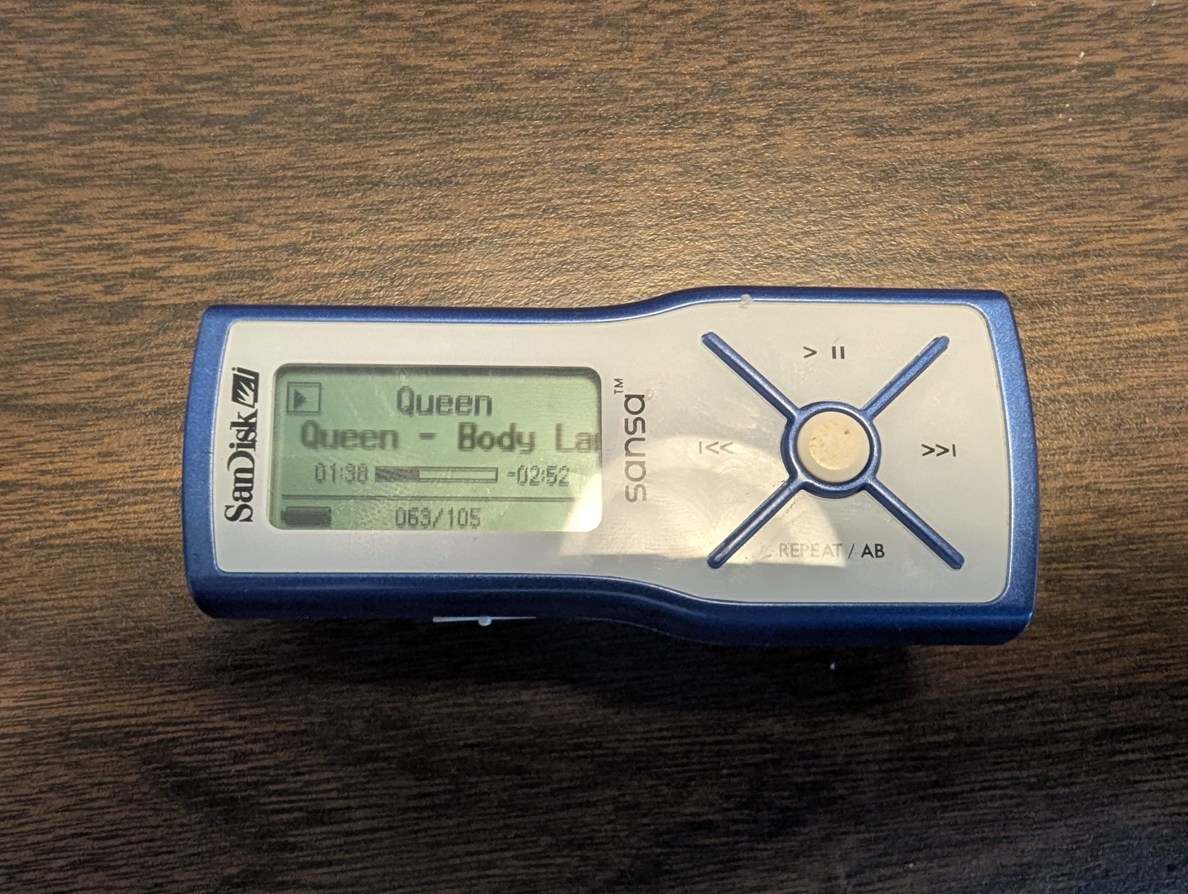 The songs shown in the eBay listing is the song that was playing when I turned it on. The seller must have immediately packed it away after taking the photos!